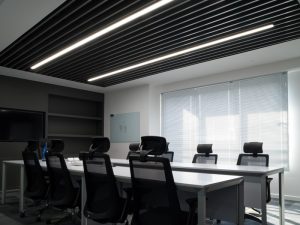 تصاویر پروژه چراغ های روشنایی دفتر مرکزی گروه نرم افزاری صحرا - صنایع روشنایی نورانه