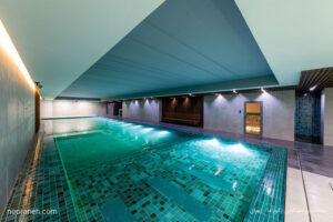 ساختمان مسکونی پانوراما - گروه معماری میکا - روشنایی نورانه - چراغ خطی لاین و چراغ دانلایت تریمو