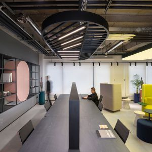 دفتر اداری قبادیان تهران نورانه چراغ لاین نوری یونیک ترک سه فاز، نورانه