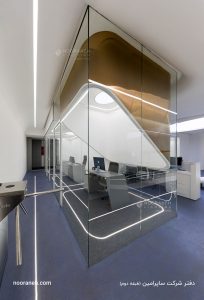 طبقه دوم دفتر شرکت ساپرامین، چراغ کرو لاین نورانه