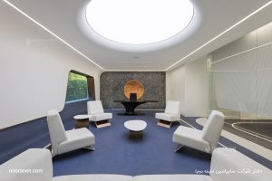 طبقه دوم دفتر شرکت ساپرامین، چراغ کرو لاین نورانه