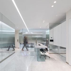 نورپردازی خطی اداری خطوتار با چراغ لاین نورانه