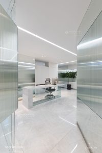 نورپردازی خطی اداری خطوتار با چراغ لاین نورانه