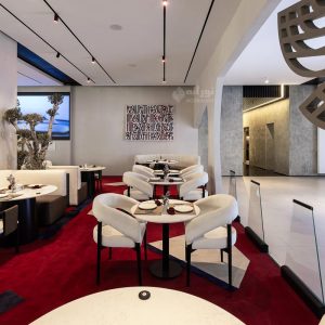 نورپردازی رستوران آلایا با چراغ های مگنتی مولتی ترک نورانه