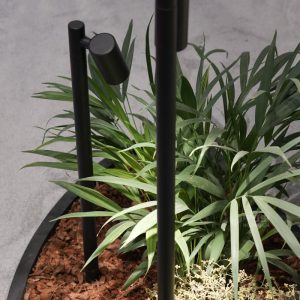 چراغ محوطه‌ای مدرن با درجه حفاظت IP65