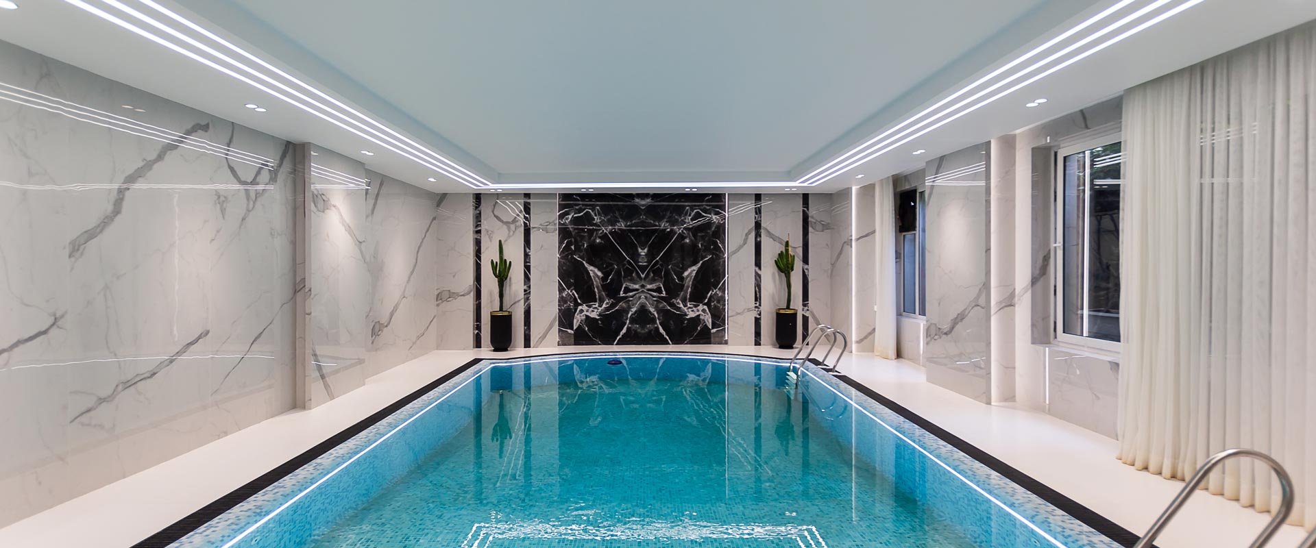 نورپردازی استخر