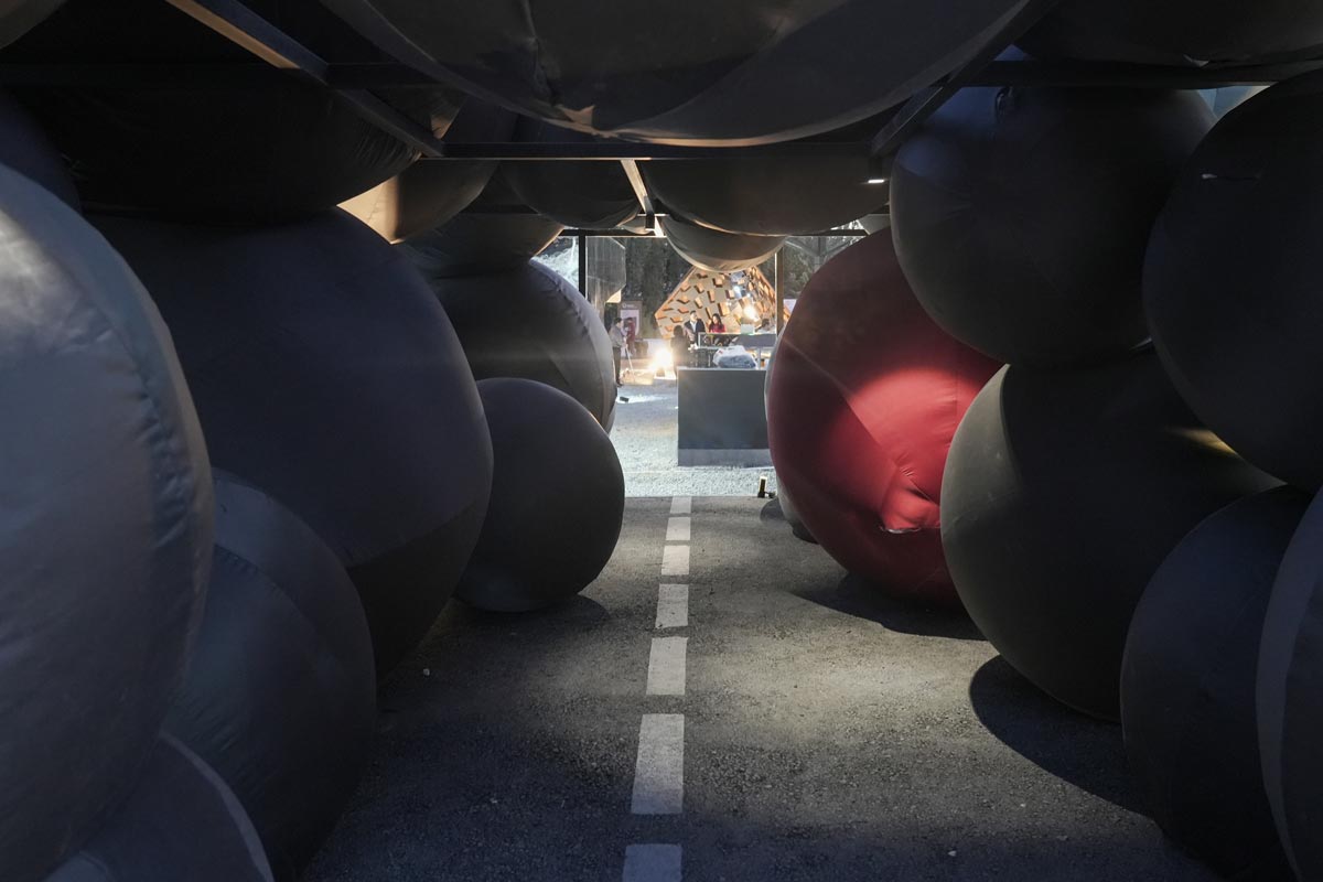 پاویون انعکاس تهران، کانسپتی از علیرضا شرافتی