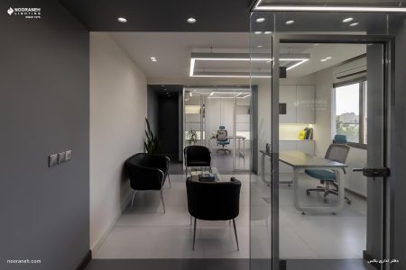 نورپردازی دفتر اداری باکس با چراغ لاین نورانه