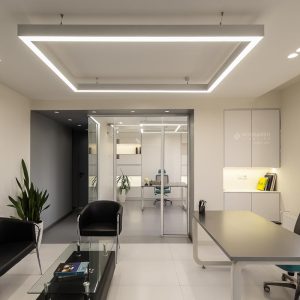 نورپردازی دفتر اداری باکس با چراغ لاین نورانه